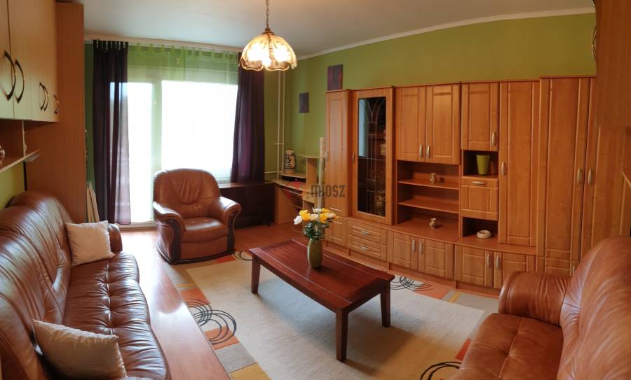 Albérlet, kiadó panellakás, Paks