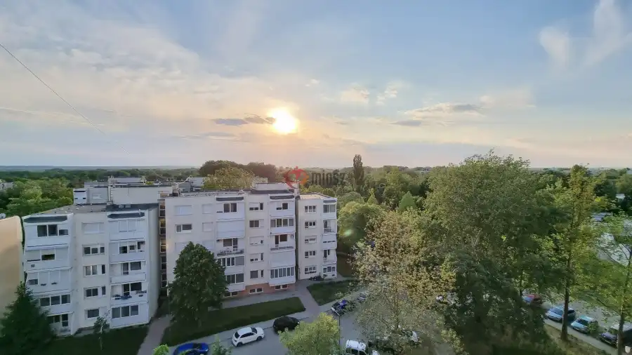 Albérlet, kiadó panellakás, Paks