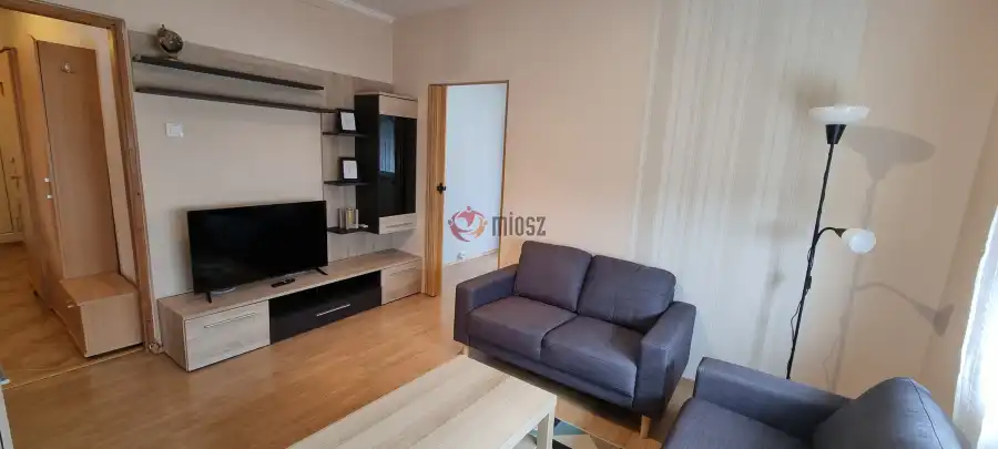 Albérlet, kiadó panellakás, Paks