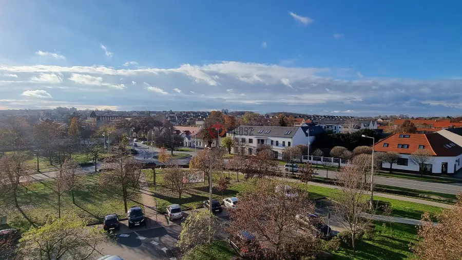 Albérlet, kiadó téglalakás, Paks