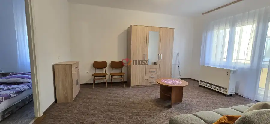 Albérlet, kiadó téglalakás, Paks