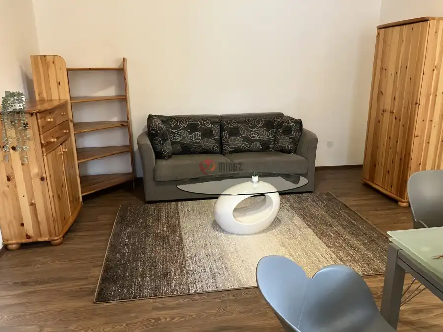 Albérlet, kiadó téglalakás, Tolna