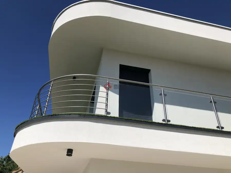 Albérlet, kiadó új építésű családi ház, Budaörs
