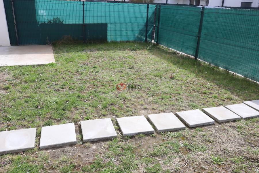 Albérlet, kiadó újszerű téglalakás, Győr