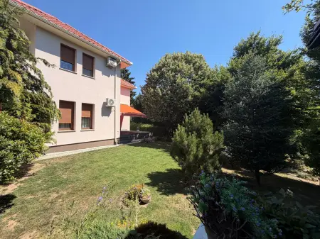 Kiadó családi ház, Budapest, II. kerület 5 szoba 190 m² 1.2 M Ft/hó