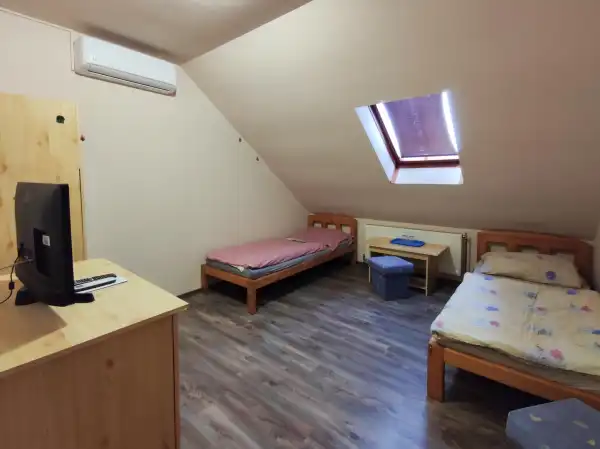 Kiadó családi ház, Dunaföldvár 5 szoba 100 m² 4 E Ft/hó + Áfa