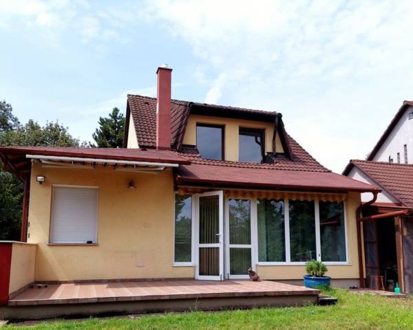 kiadó családi ház, Dunaújváros