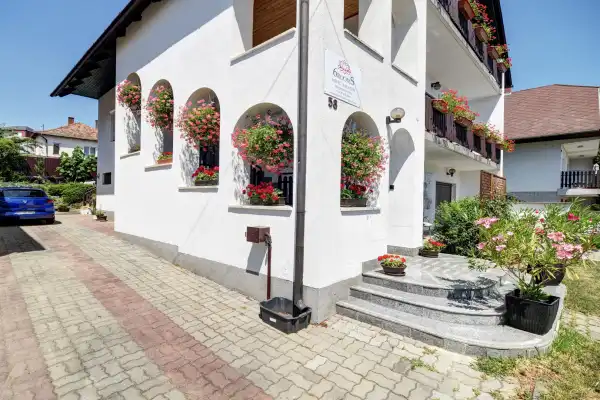 Kiadó családi ház, Hévíz 3 szoba 100 m² 352 E Ft/hó