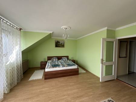 kiadó családi ház, Paks