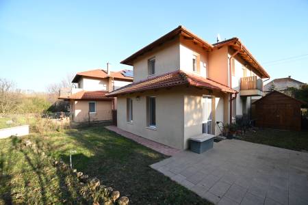 kiadó ikerház, Budakeszi