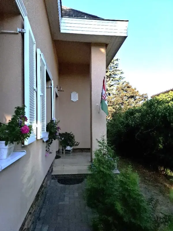 Kiadó ikerház, Budaörs 3+1 szoba 120 m² 390 E Ft/hó