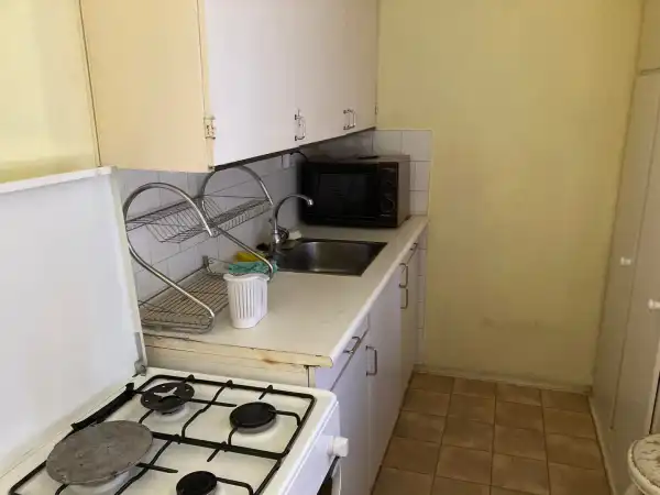 Kiadó panel lakás, Budapest, III. kerület 1+2 szoba 40 m² 120 E Ft/hó