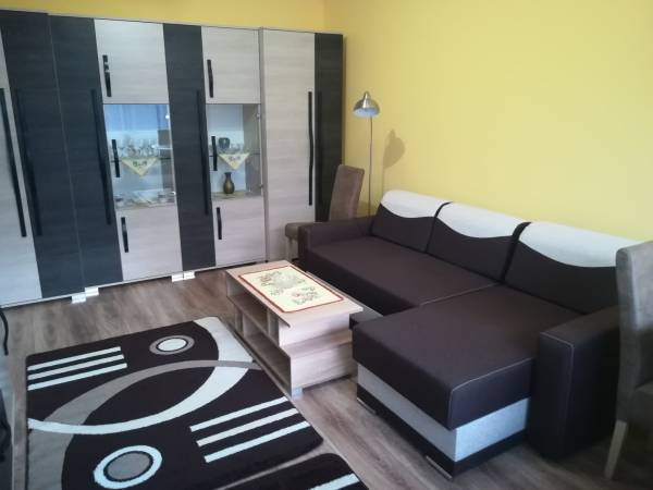 kiadó panel lakás, Nyíregyháza