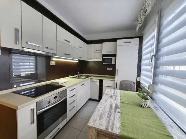 Kiadó panel lakás, Paks 2 szoba 53 m² 130 E Ft/hó