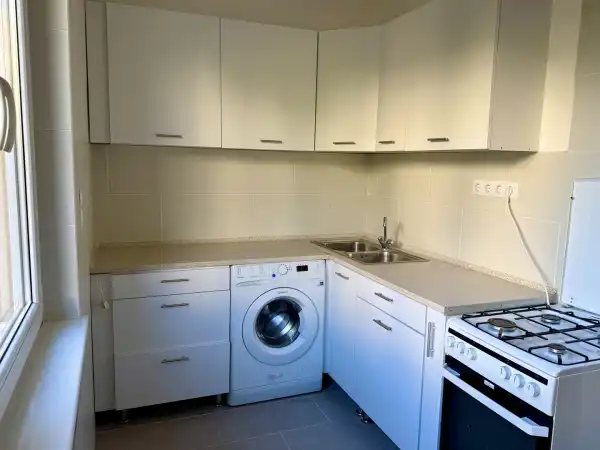 Kiadó panel lakás, Székesfehérvár 2 szoba 49 m² 200 E Ft/hó