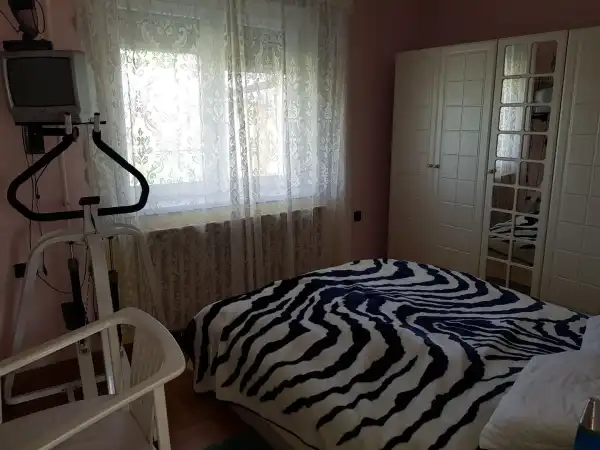 Kiadó sorház, Békéscsaba 3 szoba 110 m² 250 E Ft/hó