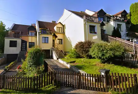 kiadó sorház, Nagykovácsi