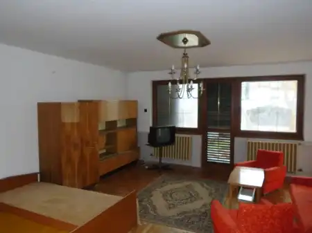 kiadó sorház, Nyíregyháza