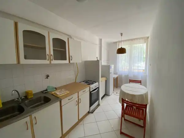 Kiadó tégla lakás, Békéscsaba 2 szoba 75 m² 110 E Ft/hó