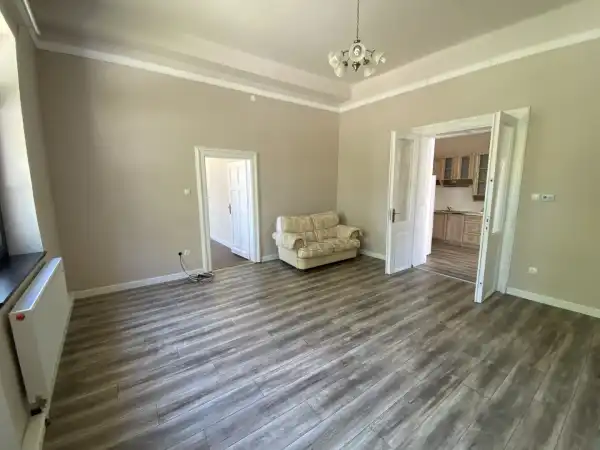 Kiadó tégla lakás, Békéscsaba 2 szoba 50 m² 140 E Ft/hó