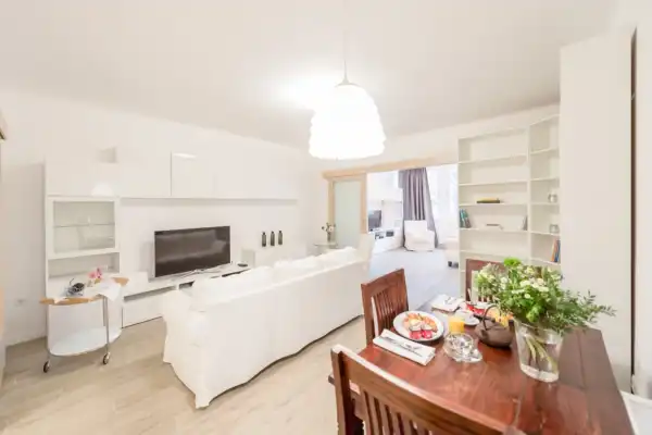 Kiadó tégla lakás, Budapest, I. kerület 2 szoba 52 m² 566 E Ft/hó