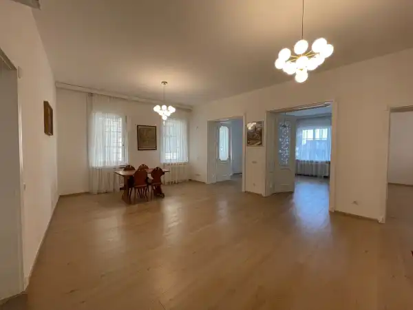 Kiadó tégla lakás, Budapest, I. kerület 4 szoba 135 m² 1.58 M Ft/hó