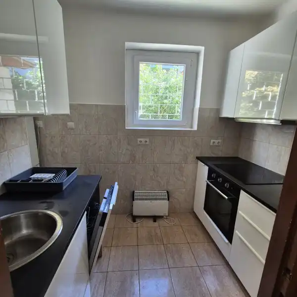 Kiadó tégla lakás, Budapest, II. kerület 2 szoba 50 m² 240 E Ft/hó