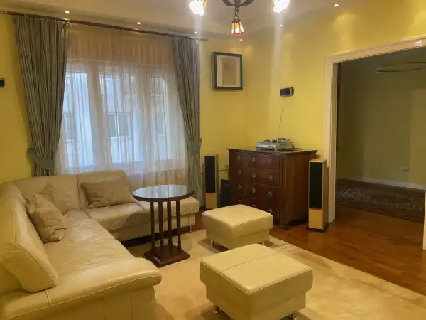 Kiadó tégla lakás, Budapest, III. kerület 3+1 szoba 98 m² 1.00 M Ft/hó