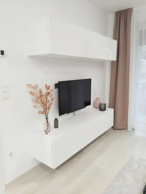 Kiadó tégla lakás, Budapest, IX. kerület 1+1 szoba 38 m² 300 E Ft/hó