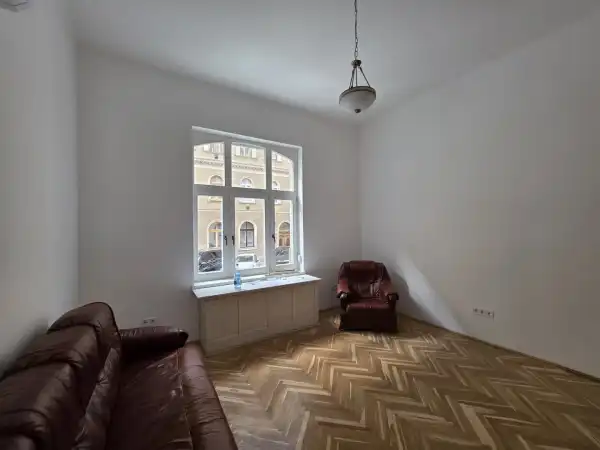 Kiadó tégla lakás, Budapest, IX. kerület 2+1 szoba 60 m² 450 E Ft/hó