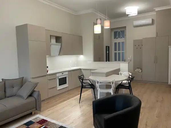 Kiadó tégla lakás, Budapest, V. kerület 2 szoba 62 m² 484 E Ft/hó