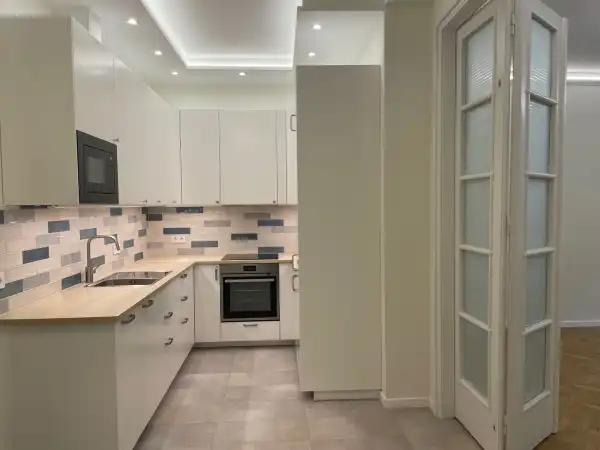 Kiadó tégla lakás, Budapest, V. kerület 2+1 szoba 60 m² 350 E Ft/hó