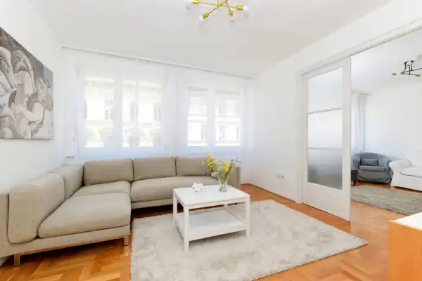 Kiadó tégla lakás, Budapest, V. kerület 3 szoba 68 m² 400 E Ft/hó