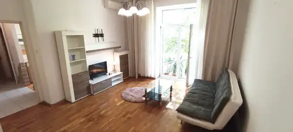 Kiadó tégla lakás, Budapest, V. kerület 1 szoba 40 m² 210 E Ft/hó