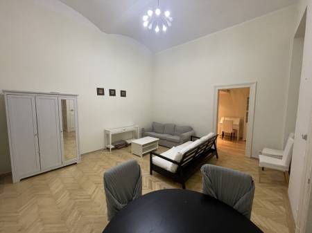 kiadó tégla lakás, Budapest, V. kerület