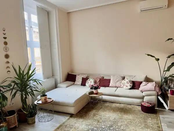 Kiadó tégla lakás, Budapest, V. kerület 2 szoba 75 m² 404 E Ft/hó