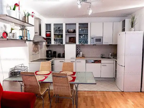 Kiadó tégla lakás, Budapest, VI. kerület 2 szoba 52 m² 323 E Ft/hó