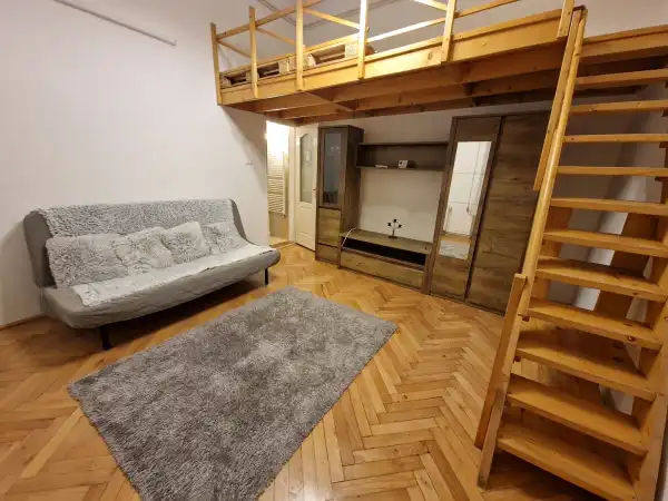 Kiadó tégla lakás, Budapest, VI. kerület 1 szoba 28 m² 155 E Ft/hó