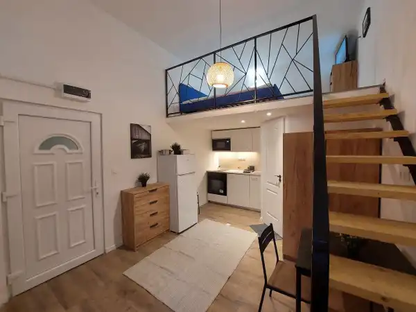 Kiadó tégla lakás, Budapest, VII. kerület 1 szoba 21 m² 190 E Ft/hó
