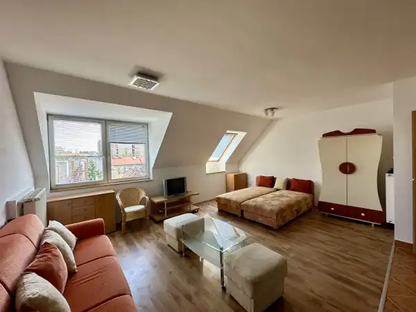 Kiadó tégla lakás, Budapest, VIII. kerület 1 szoba 36 m² 200 E Ft/hó