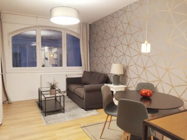 Kiadó tégla lakás, Budapest, VIII. kerület 2 szoba 34 m² 250 E Ft/hó