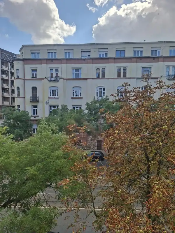 Kiadó tégla lakás, Budapest, XI. kerület 2+1 szoba 87 m² 280 E Ft/hó