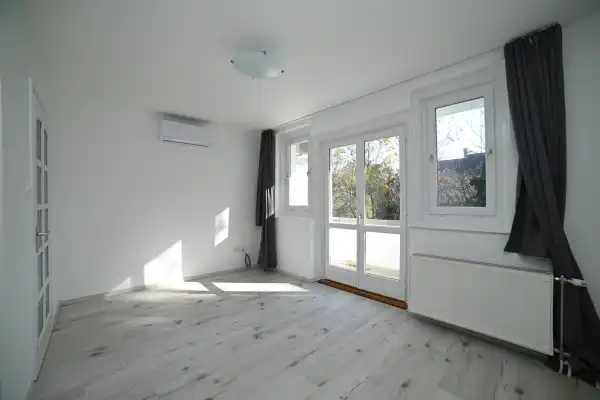 Kiadó tégla lakás, Budapest, XII. kerület 1+1 szoba 40 m² 250 E Ft/hó