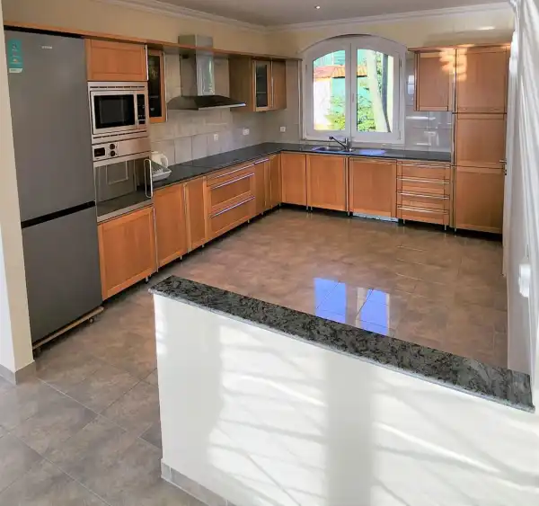 Kiadó tégla lakás, Budapest, XII. kerület 4 szoba 150 m² 970 E Ft/hó