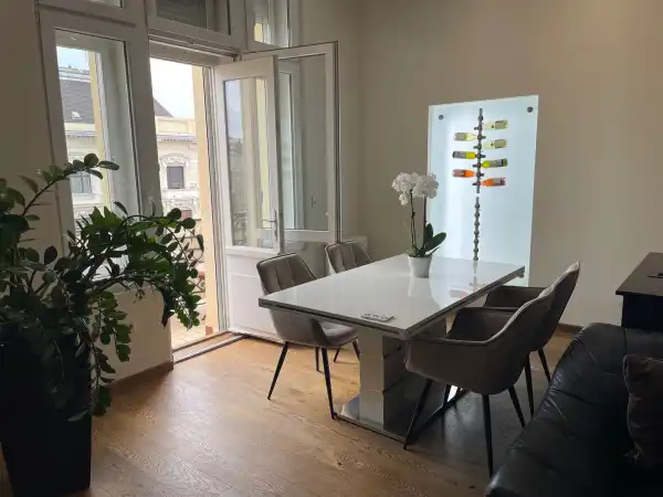 Kiadó tégla lakás, Budapest, XIII. kerület 3 szoba 101 m² 745 E Ft/hó