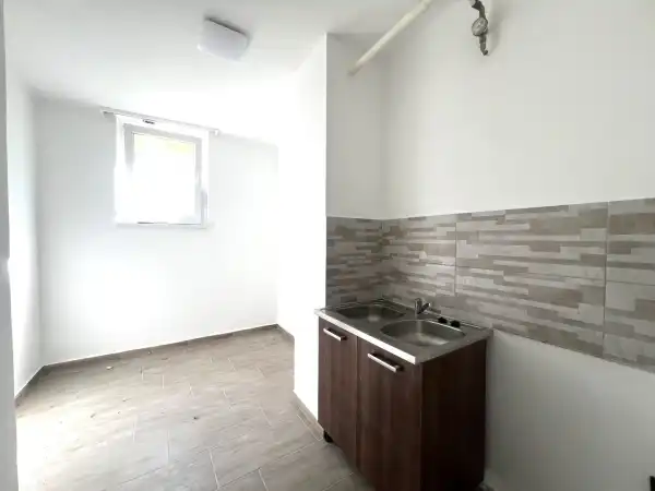 Kiadó tégla lakás, Budapest, XIII. kerület 2 szoba 50 m² 160 E Ft/hó