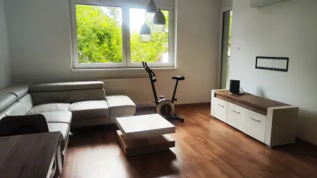Kiadó tégla lakás, Budapest, XIV. kerület 3 szoba 63 m² 350 E Ft/hó