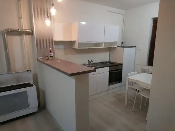 Kiadó tégla lakás, Budapest, XIV. kerület 1 szoba 29 m² 180 E Ft/hó Kiadó tégla lakás, Budapest, XIV. kerület 1 szoba 29 m² 180 E Ft/hó