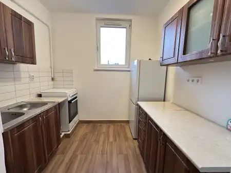 Kiadó tégla lakás, Budapest, XXI. kerület 2 szoba 53 m² 200 E Ft/hó