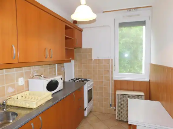 Kiadó tégla lakás, Eger 1+1 szoba 54 m² 130 E Ft/hó